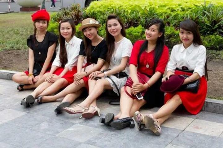 Hotspot Matrix và 5 kiểu áo blouse dễ “dừ” hơn 10 tuổi, nàng công sở nên né ngay