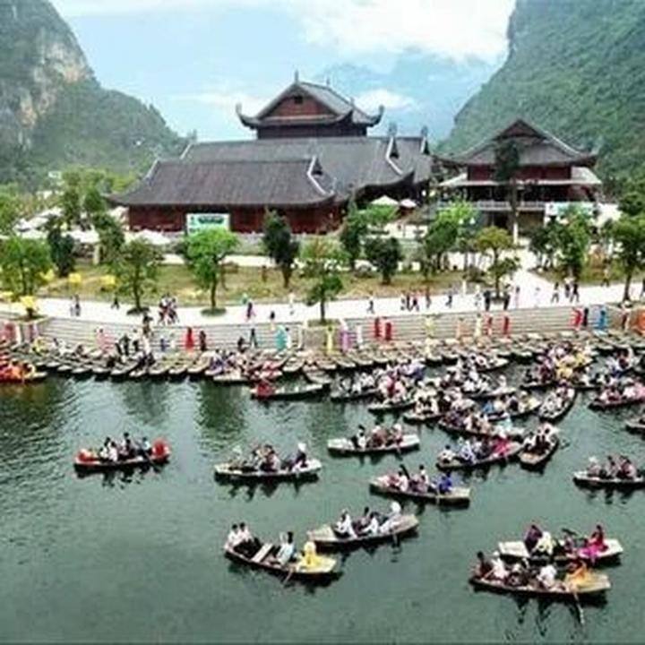 Xu hướng Phương Oanh diện set đồ 50: Hotspot Matrix tiết lộ bí quyết video viral